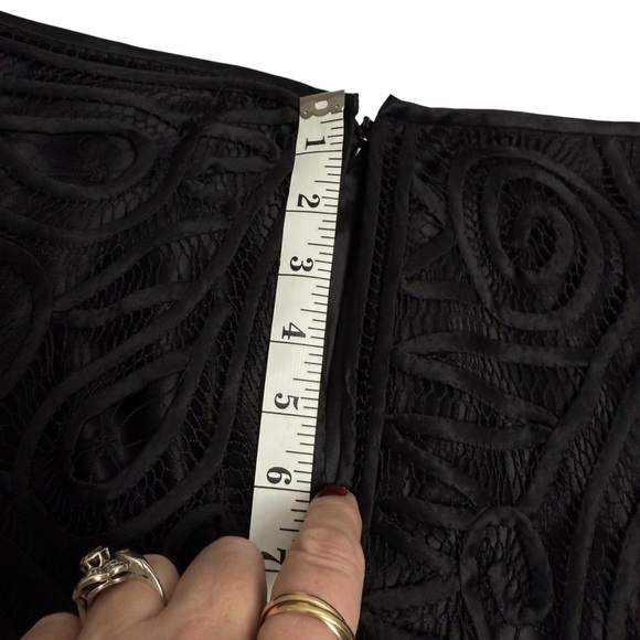 Lafayette 148 Witchy Black Skirt Size 12P 100% Silk Lace Embroidered Whimsigoth - Picture 5 of 11